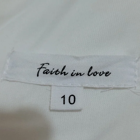Faith in love size 10 white top - Picture 6 of 7